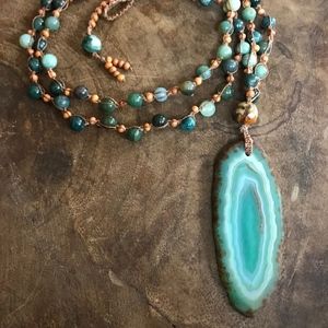 Agate and Sandalwood Necklace